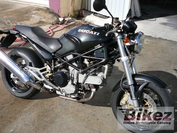 2002 ducati monster 900